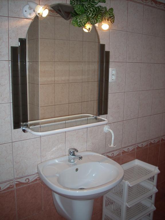 렌티 Bundics Vendeghazak B&B 외부 사진