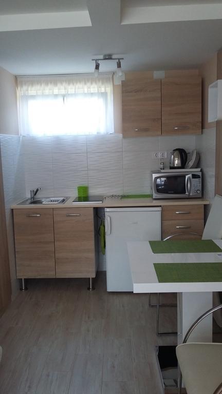 렌티 Bundics Vendeghazak B&B 외부 사진