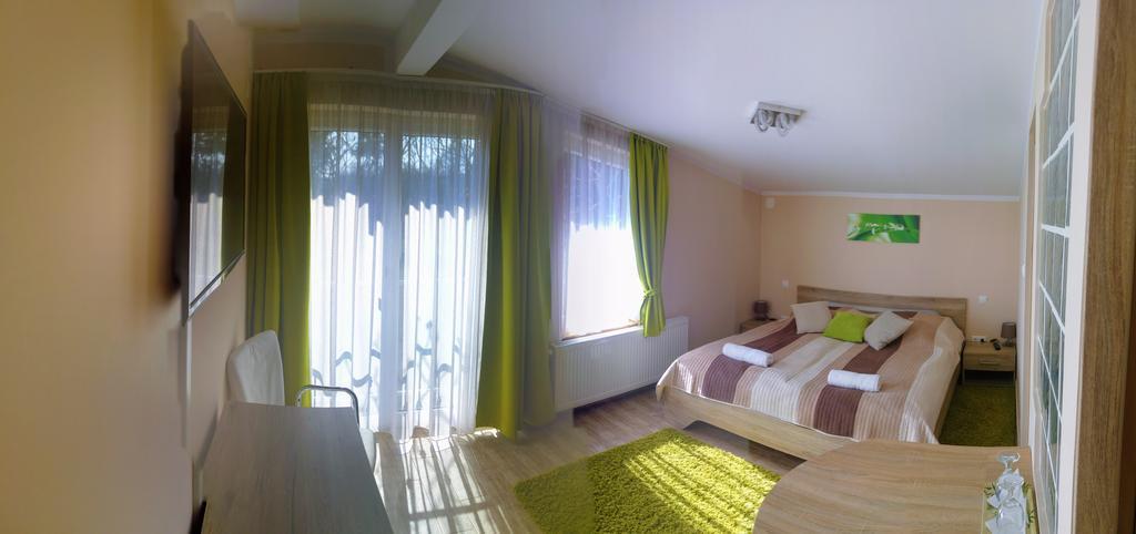 렌티 Bundics Vendeghazak B&B 외부 사진